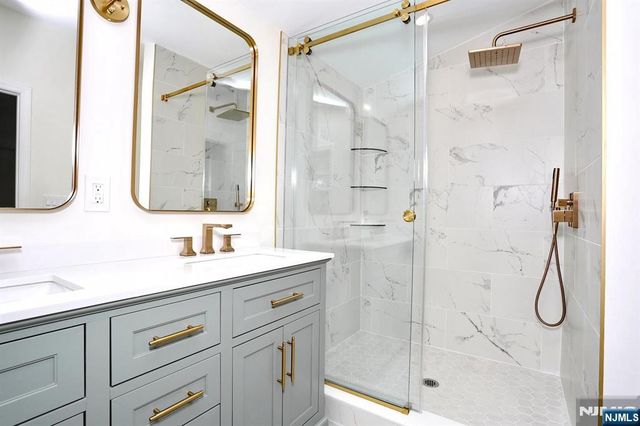 120 E 54th Street, Elmwood Park, NJ 07407