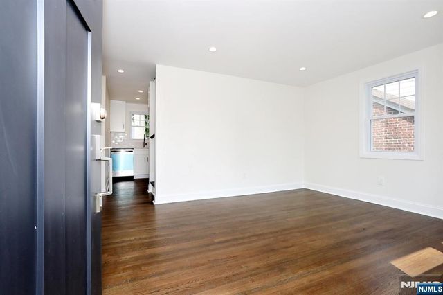 120 E 54th Street, Elmwood Park, NJ 07407