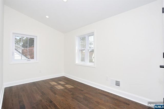 120 E 54th Street, Elmwood Park, NJ 07407