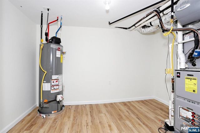 120 E 54th Street, Elmwood Park, NJ 07407