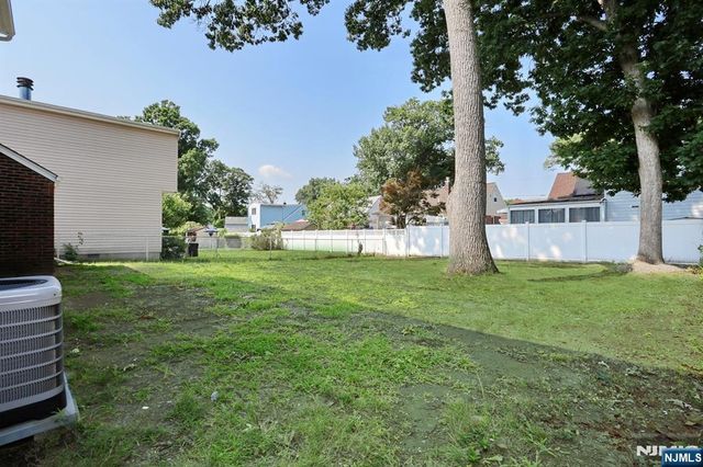120 E 54th Street, Elmwood Park, NJ 07407