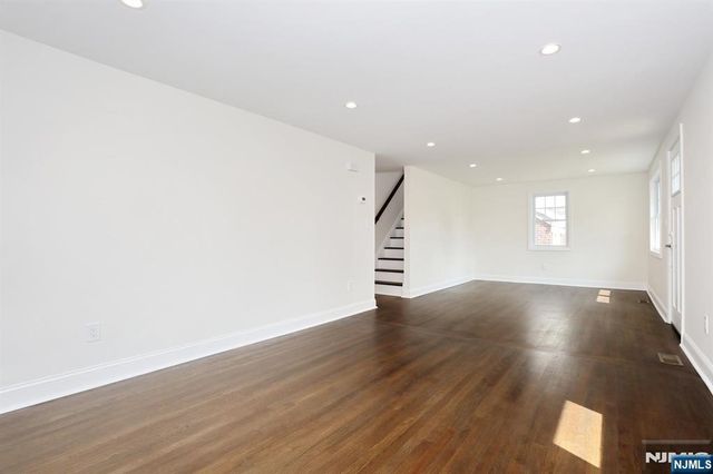 120 E 54th Street, Elmwood Park, NJ 07407