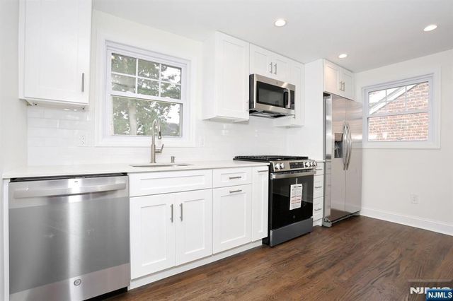 120 E 54th Street, Elmwood Park, NJ 07407