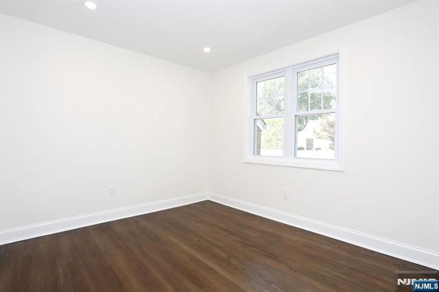 120 E 54th Street, Elmwood Park, NJ 07407