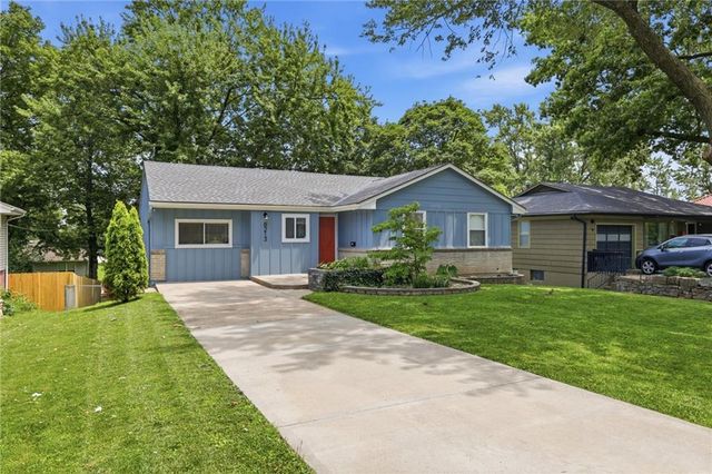 8213 Kenwood Avenue, Kansas City, MO 64131