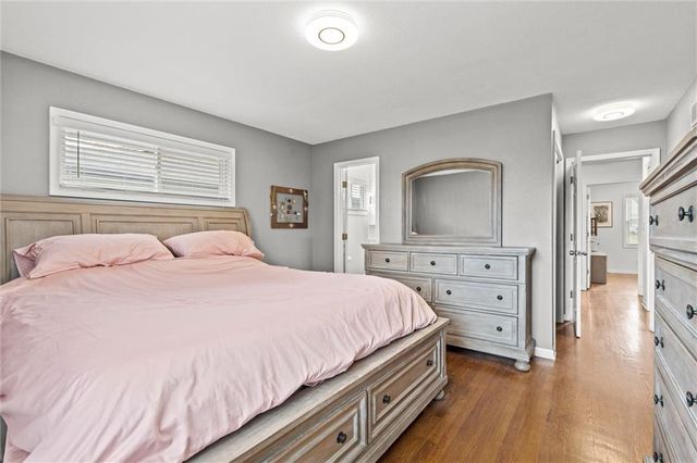 8213 Kenwood Avenue, Kansas City, MO 64131