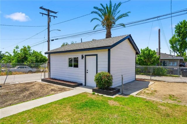 12940 4th, Chino, CA 91710