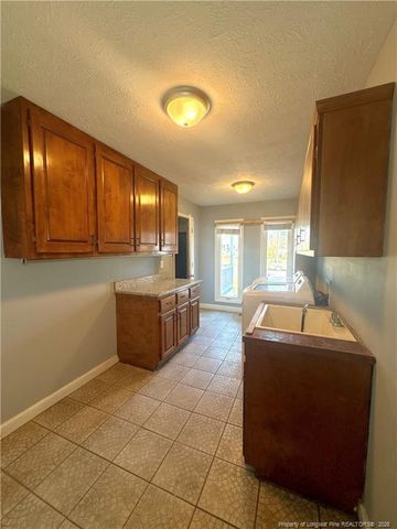 216 Stirling NE Drive, Lumberton, NC 28358