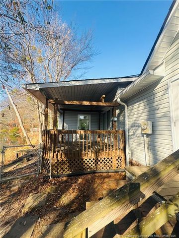 216 Stirling NE Drive, Lumberton, NC 28358