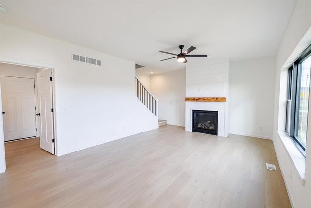 3805 N Woodbury Lane, Janesville, WI 53545