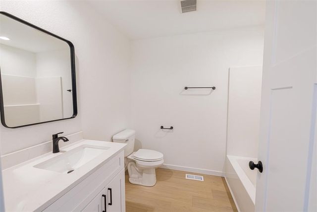 3805 N Woodbury Lane, Janesville, WI 53545