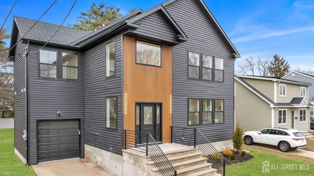 66 Garden Terrace, Edison, NJ 08817