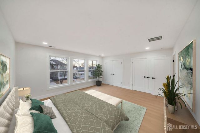 66 Garden Terrace, Edison, NJ 08817