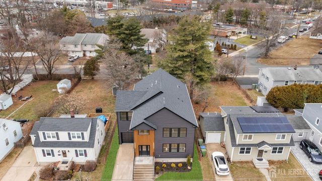 66 Garden Terrace, Edison, NJ 08817