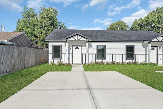 12009 Meadowgreen Street A, Houston, TX 77076