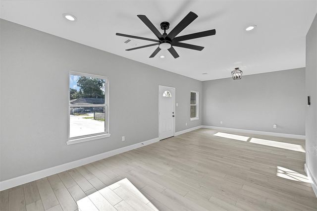 12009 Meadowgreen Street A, Houston, TX 77076