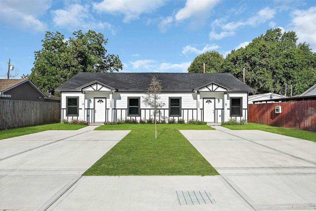 12009 Meadowgreen Street A, Houston, TX 77076