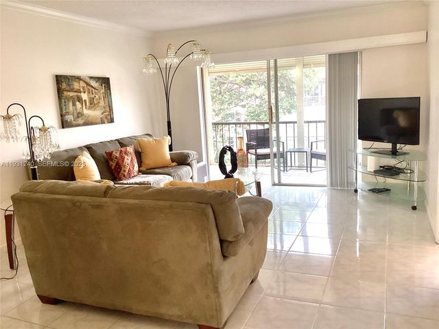 681 S Hollybrook Dr 307, Pembroke Pines, FL 33025