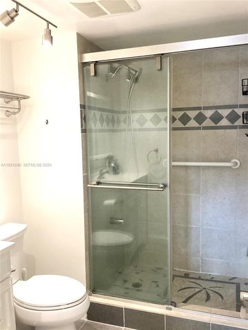 681 S Hollybrook Dr 307, Pembroke Pines, FL 33025