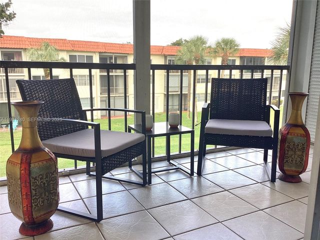 681 S Hollybrook Dr 307, Pembroke Pines, FL 33025