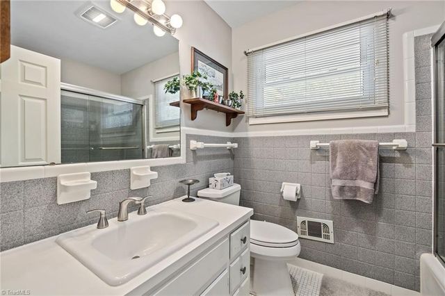 709 Overbrook Drive, High Point, NC 27262