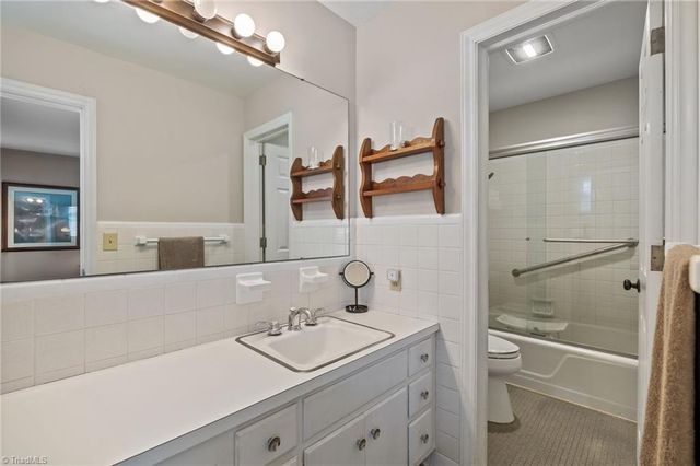 709 Overbrook Drive, High Point, NC 27262