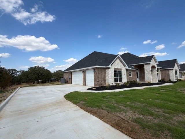 200 Lynch Bend Road, Springtown, TX 76082