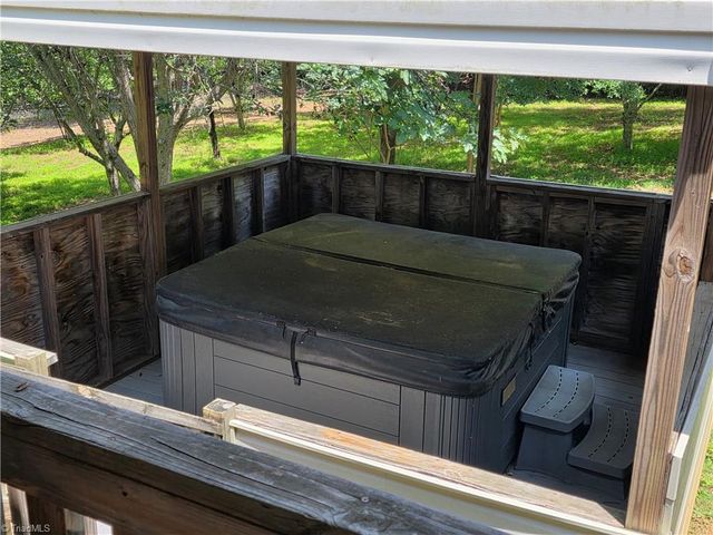 1547 Riverwood Drive, Lexington, NC 27292