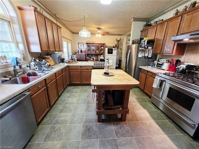1547 Riverwood Drive, Lexington, NC 27292