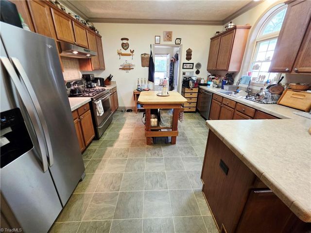1547 Riverwood Drive, Lexington, NC 27292