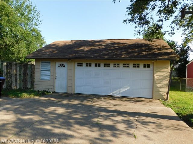 6006 Carthage Street, Fort Smith, AR 72903