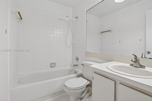 10845 NW 8th St, Pembroke Pines, FL 33026