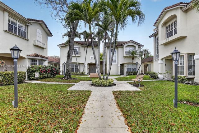 10845 NW 8th St, Pembroke Pines, FL 33026