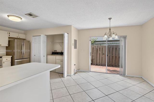 10845 NW 8th St, Pembroke Pines, FL 33026