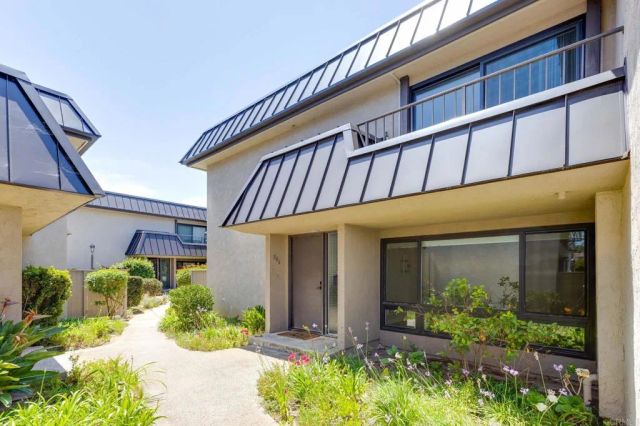 806 S Sierra Avenue, Solana Beach, CA 92075