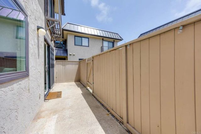 806 S Sierra Avenue, Solana Beach, CA 92075