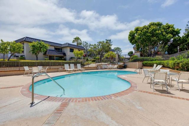 806 S Sierra Avenue, Solana Beach, CA 92075