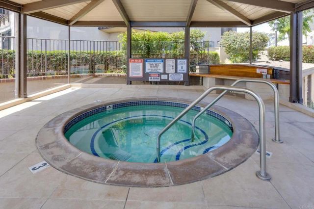 806 S Sierra Avenue, Solana Beach, CA 92075