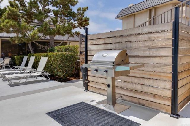 806 S Sierra Avenue, Solana Beach, CA 92075