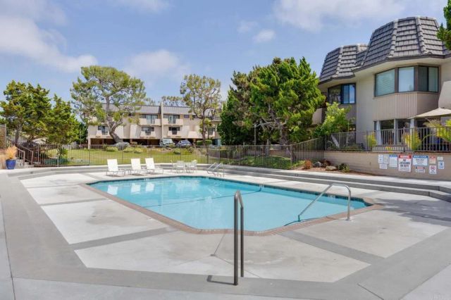806 S Sierra Avenue, Solana Beach, CA 92075
