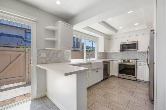 806 S Sierra Avenue, Solana Beach, CA 92075