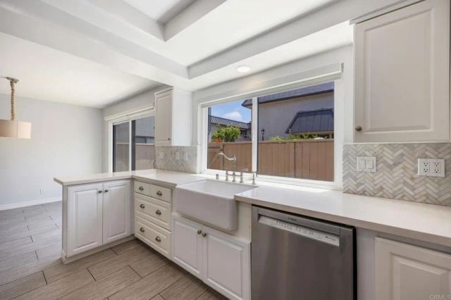 806 S Sierra Avenue, Solana Beach, CA 92075