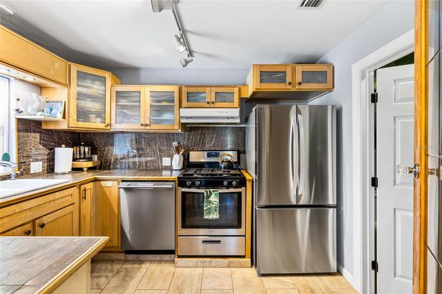 4650 2ND AVENUE S, St Petersburg, FL 33711