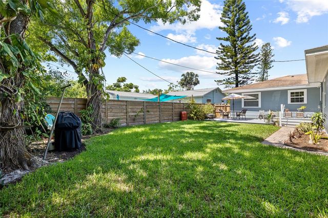 4650 2ND AVENUE S, St Petersburg, FL 33711