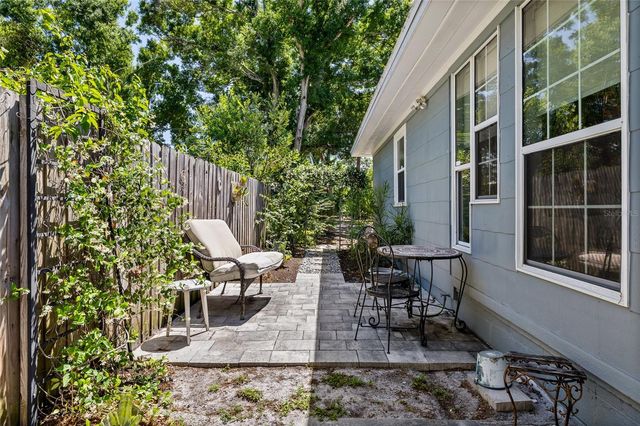 4650 2ND AVENUE S, St Petersburg, FL 33711