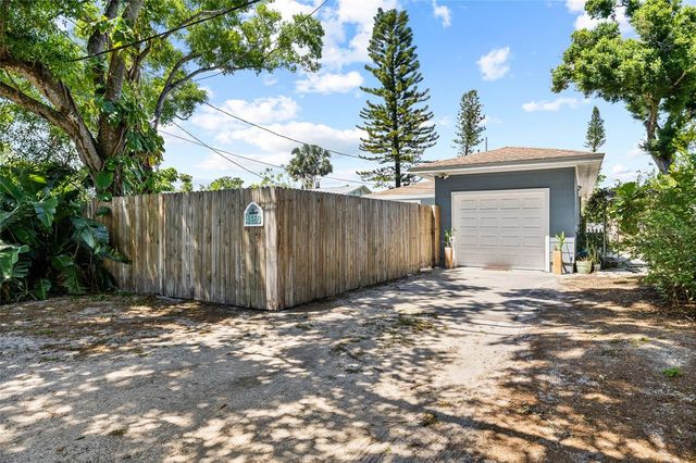 4650 2ND AVENUE S, St Petersburg, FL 33711
