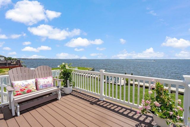 30 Milton Road, Babylon, NY 11702