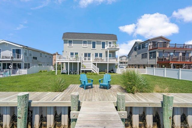30 Milton Road, Babylon, NY 11702
