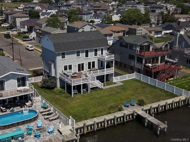 30 Milton Road, Babylon, NY 11702