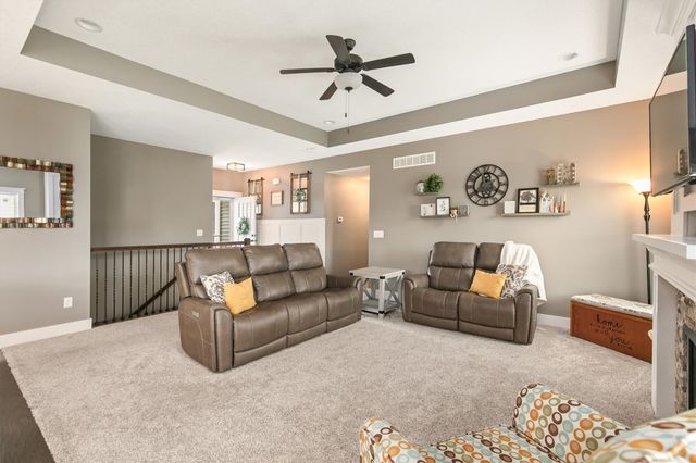 802 NW Seasons Drive, Ankeny, IA 50023